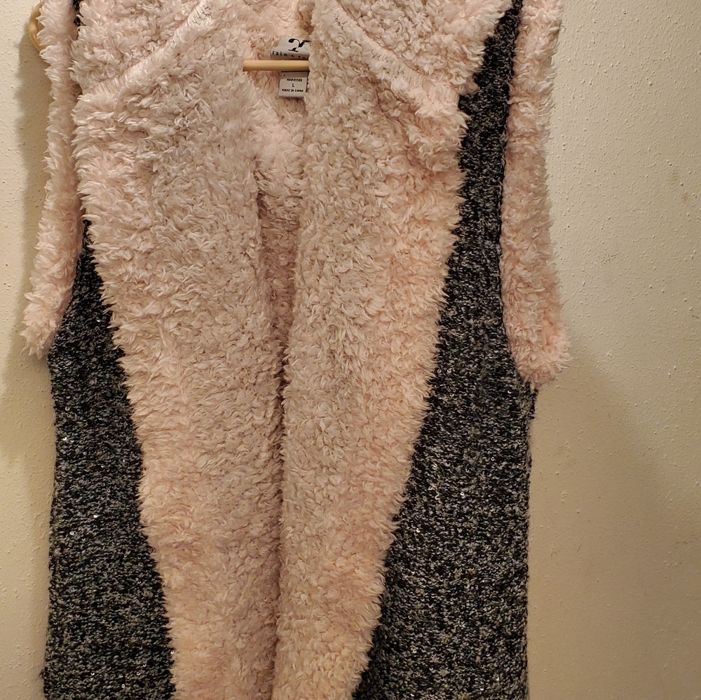 Clothes - Picture 16 of 17